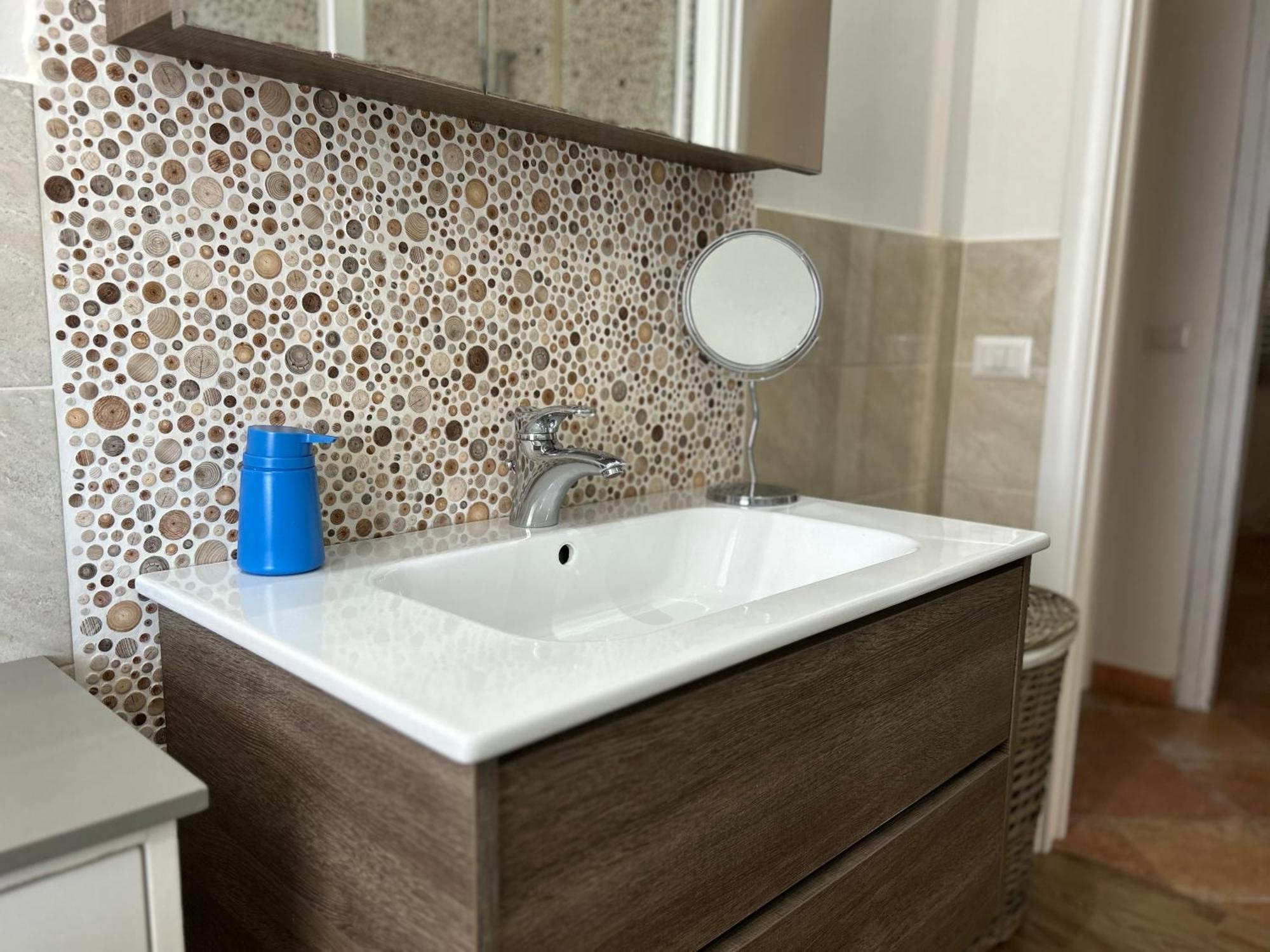 סאן תאודורו Casa Vacanze In Centro מראה חיצוני תמונה
